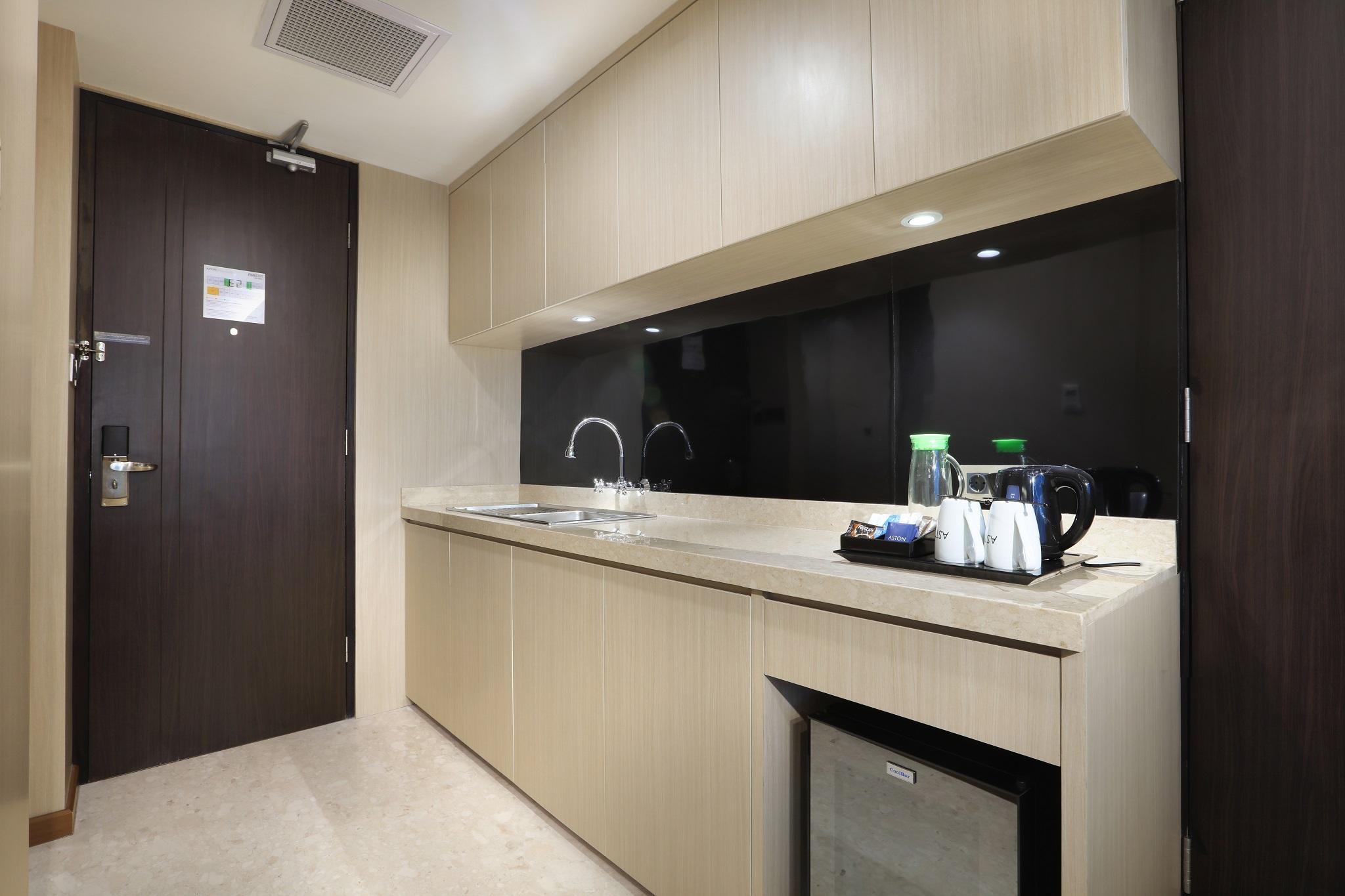 Aston Kartika Grogol Hotel & Conference Center Jacarta Exterior foto
